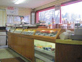 Candy/Roasted nuts counter